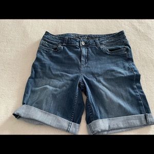 Boyfriend denim shorts